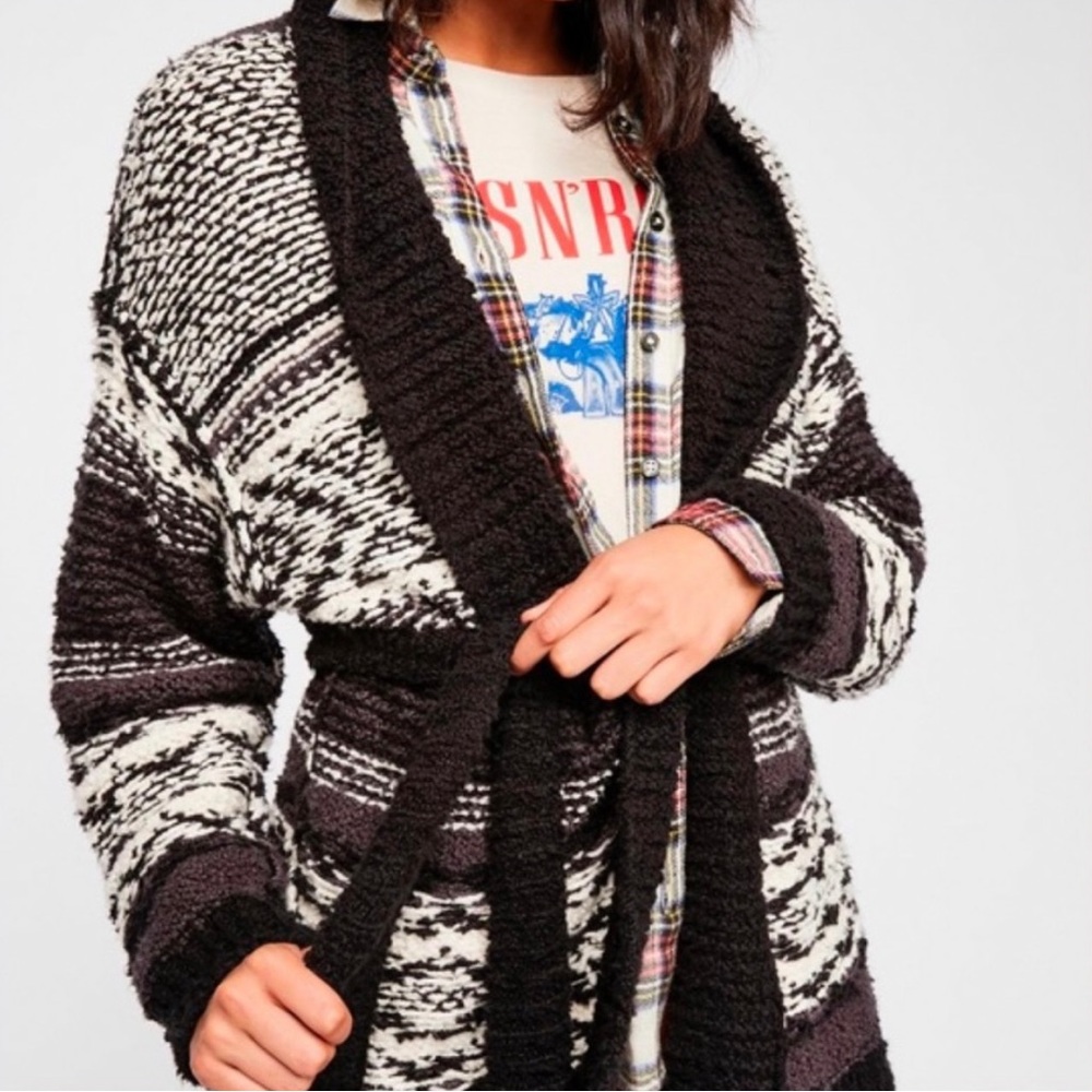 Free People Cozy Cabin Cardigan wrap style w belt Size XS Excellent Condition